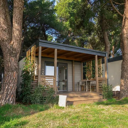 Camp Vransko - Mobile Homes 4* Pakostane