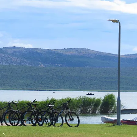 Πάρκο διακοπών Camp Vransko - Mobile Homes 4*