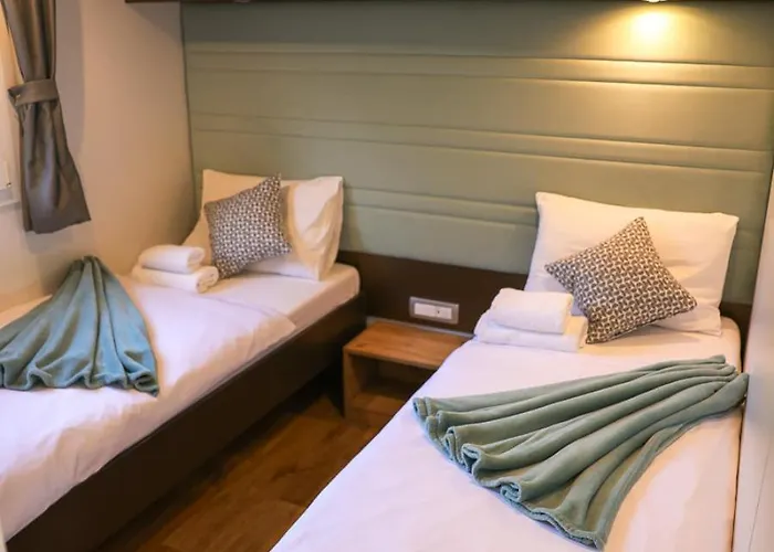Camp Vransko - Mobile Homes 4* Pakoštane