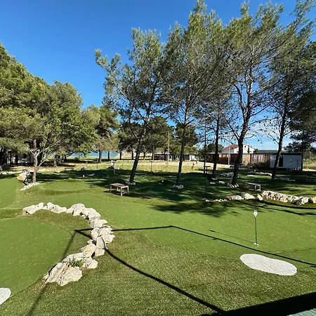 Camp Vransko - Mobile Homes منتزه العطل