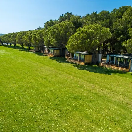 Camp Vransko - Mobile Homes منتزه العطل