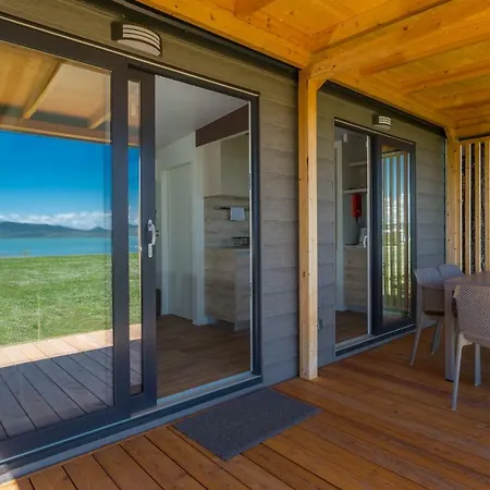 منتزه العطل Camp Vransko - Mobile Homes 4*