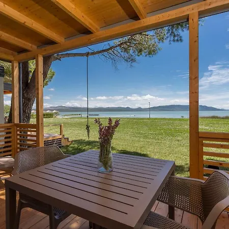 Camp Vransko - Mobile Homes منتزه العطل 4*