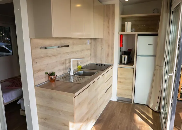 Camp Vransko - Mobile Homes Prázdninový areál 4*